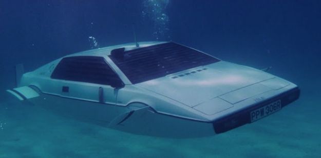 la Lotus di James Bond sott'acqua