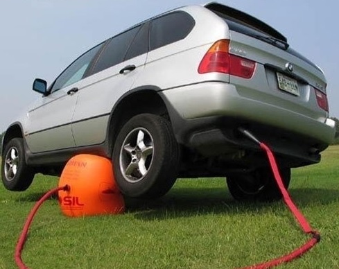 pallone gonfiabile per sollevare l'auto